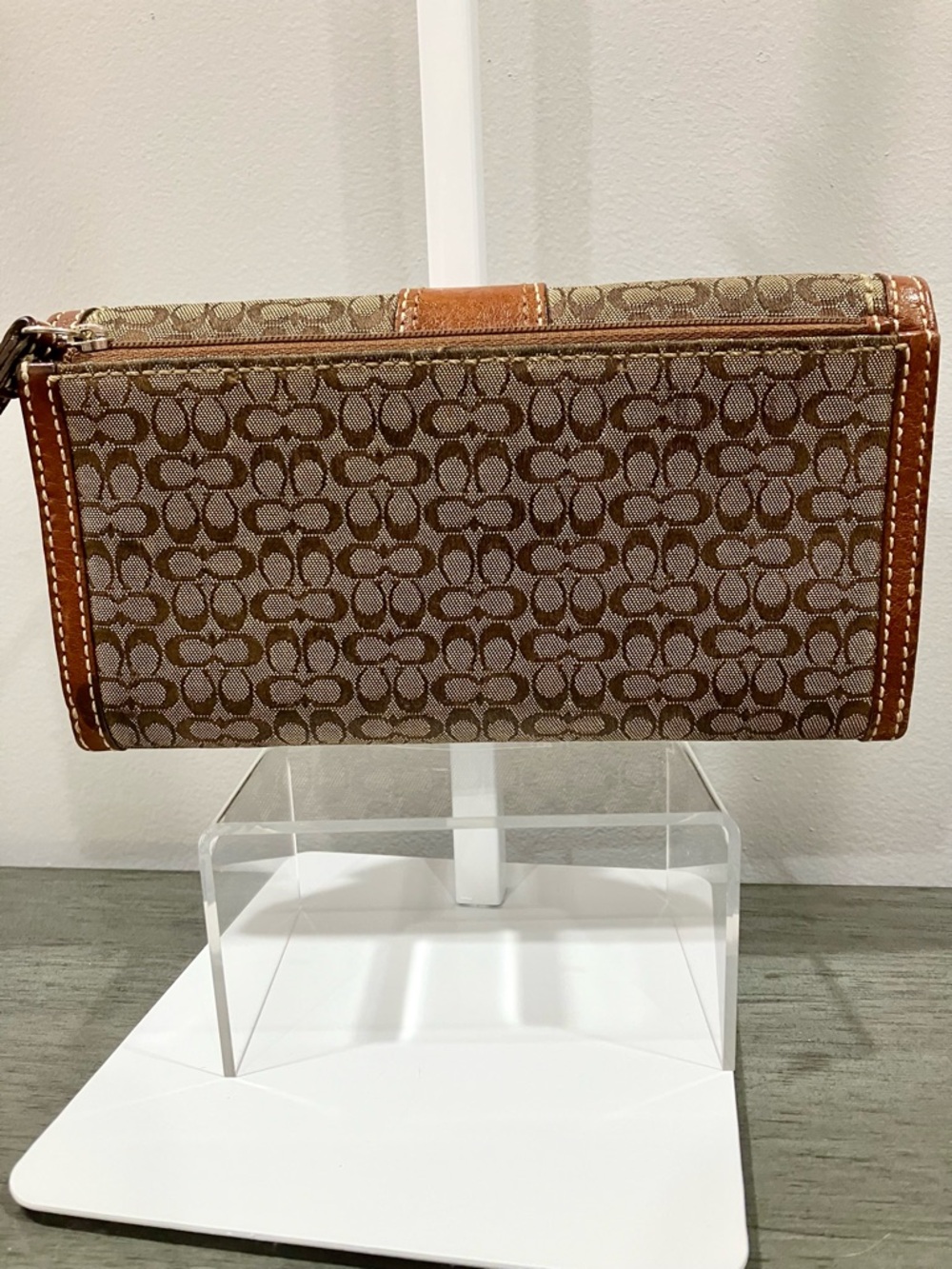 Coach Signature Canvas Wallet with brown leather trim Trim - Picture 3 of 10